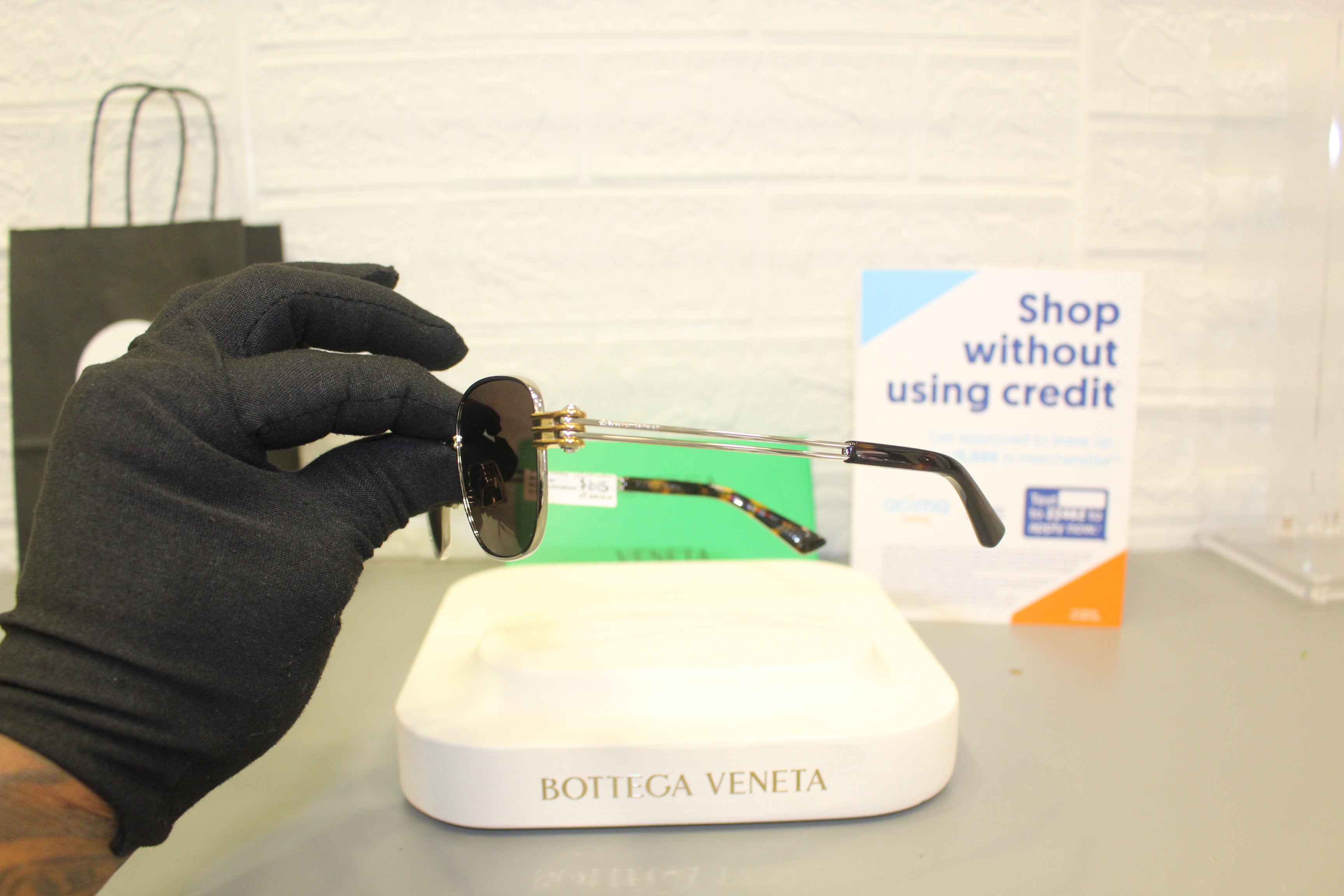 Bottega Veneta BV1380S-001 Sunglasses – Unisex Luxury Eyewear