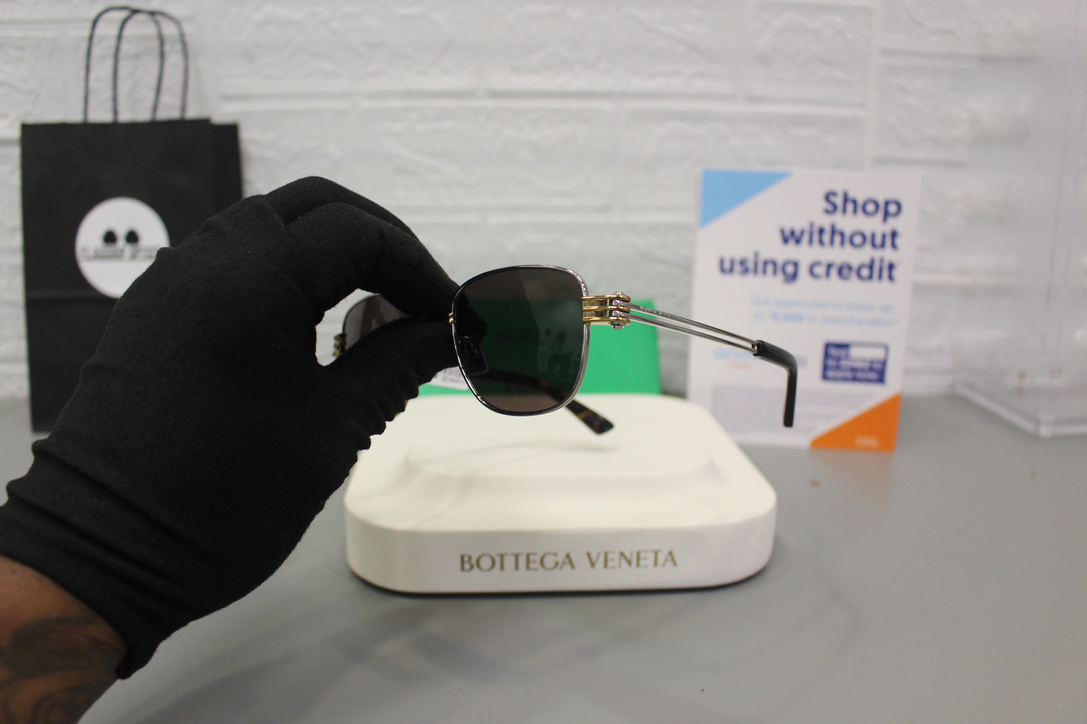 Bottega Veneta BV1380S-001 Sunglasses – Unisex Luxury Eyewear