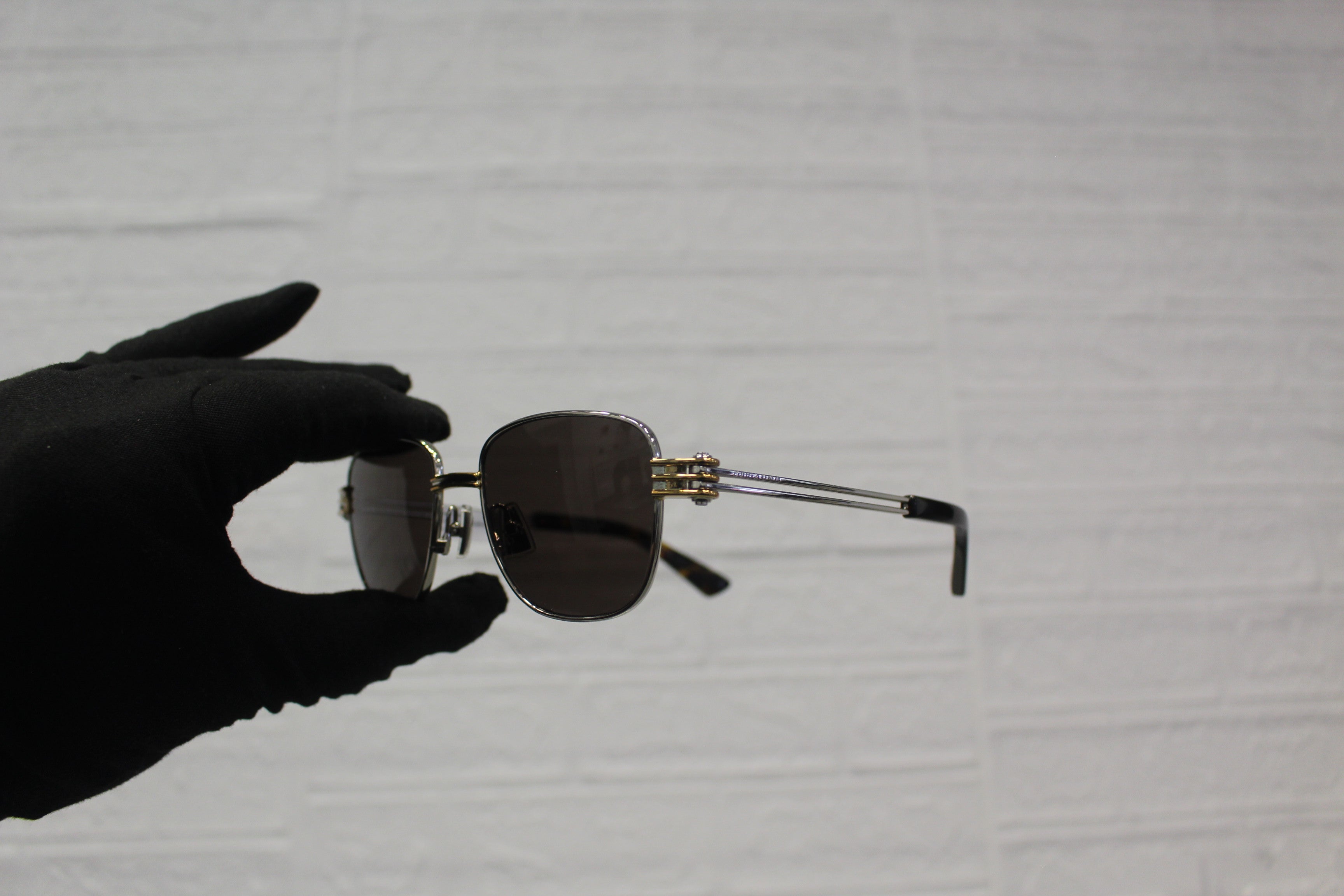 Bottega Veneta BV1380S-001 Sunglasses – Unisex Luxury Eyewear